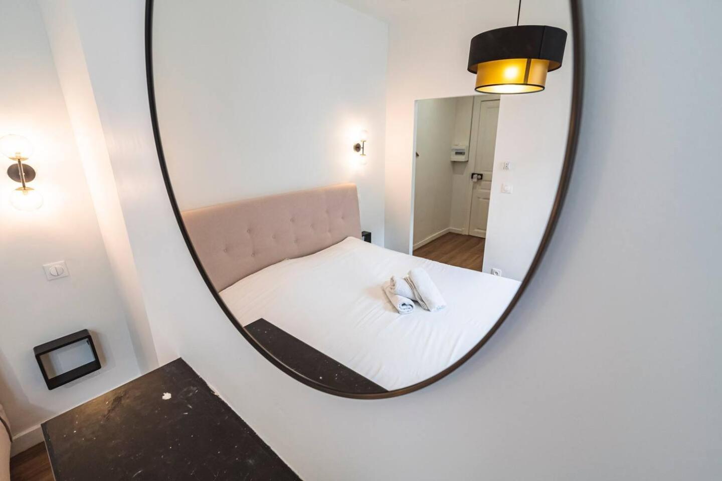 Pink, Appartement En Plein Coeur De Reims Buitenkant foto
