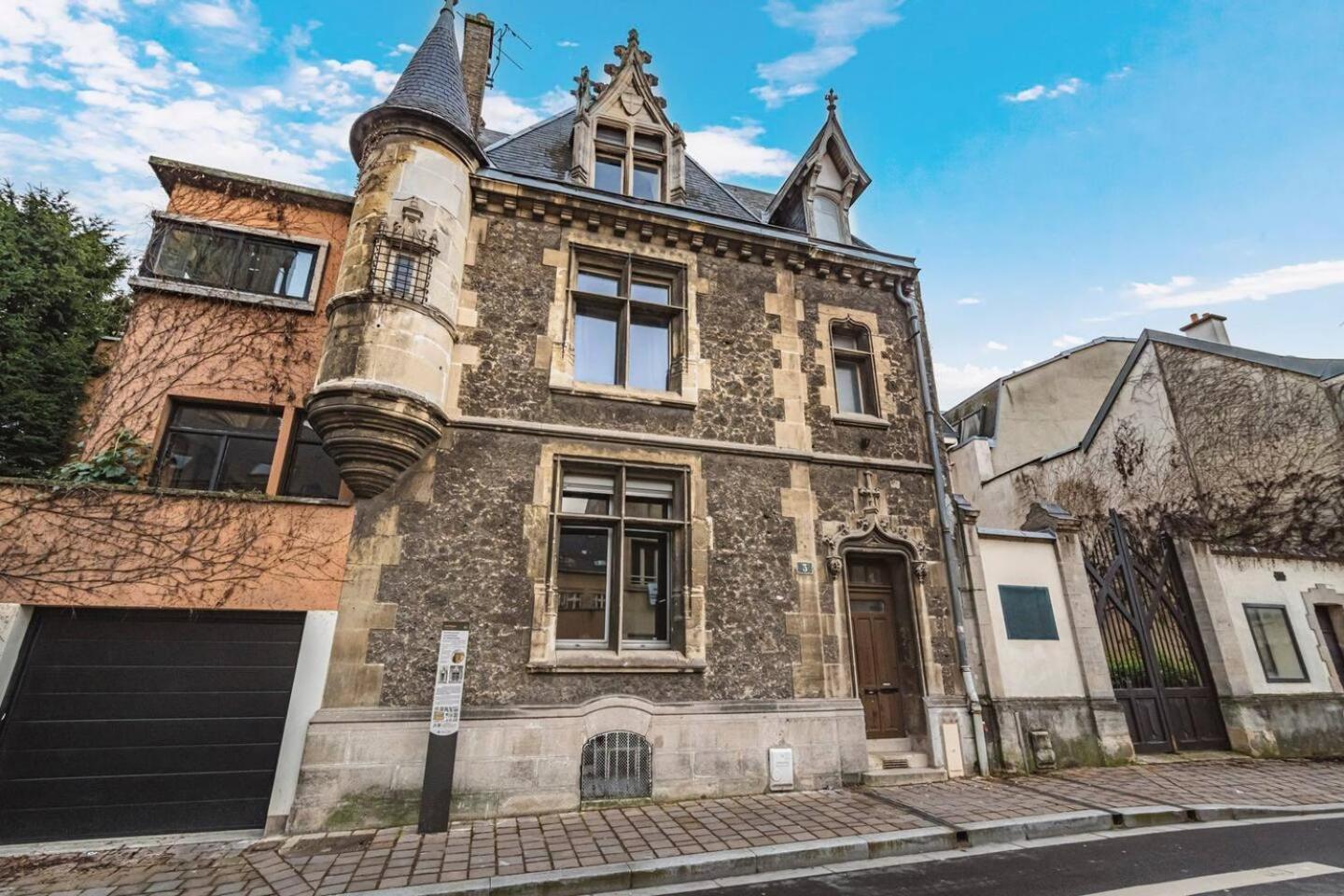 Pink, Appartement En Plein Coeur De Reims Buitenkant foto